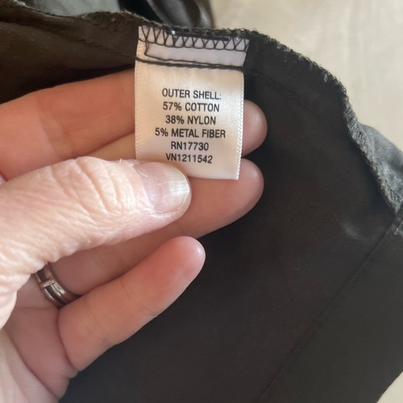 Converse Ruffle Placket Rain Jacket - Picture 4 of 6